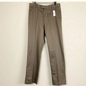 NWT Roundtree & York Men's Pants. Color is TAUPE.
